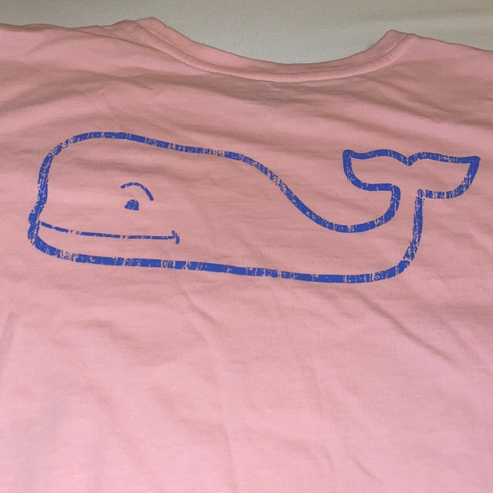 Vineyard vines t shirt